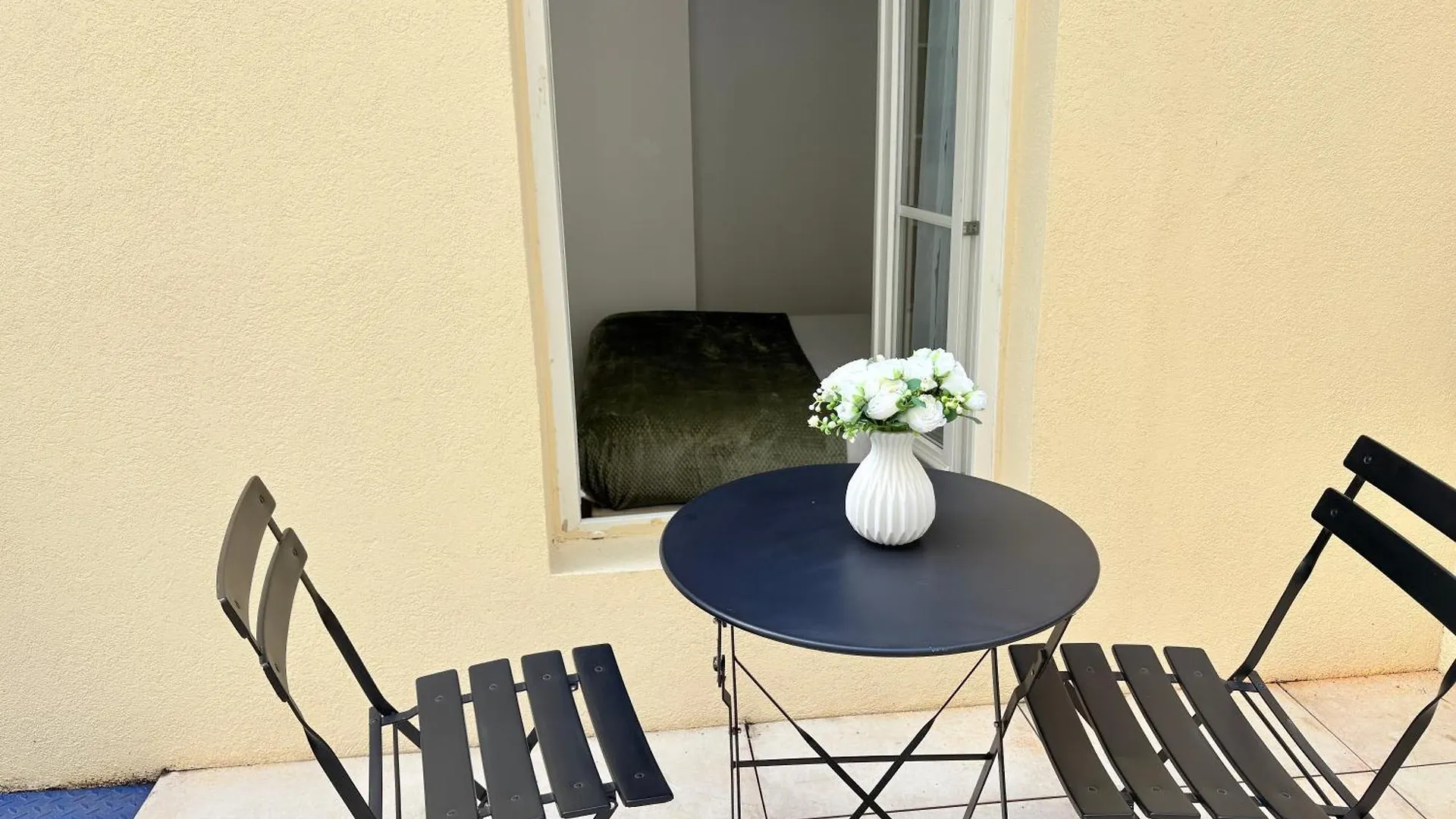 Moret Art Flats Trendy East Paris Aparthotel