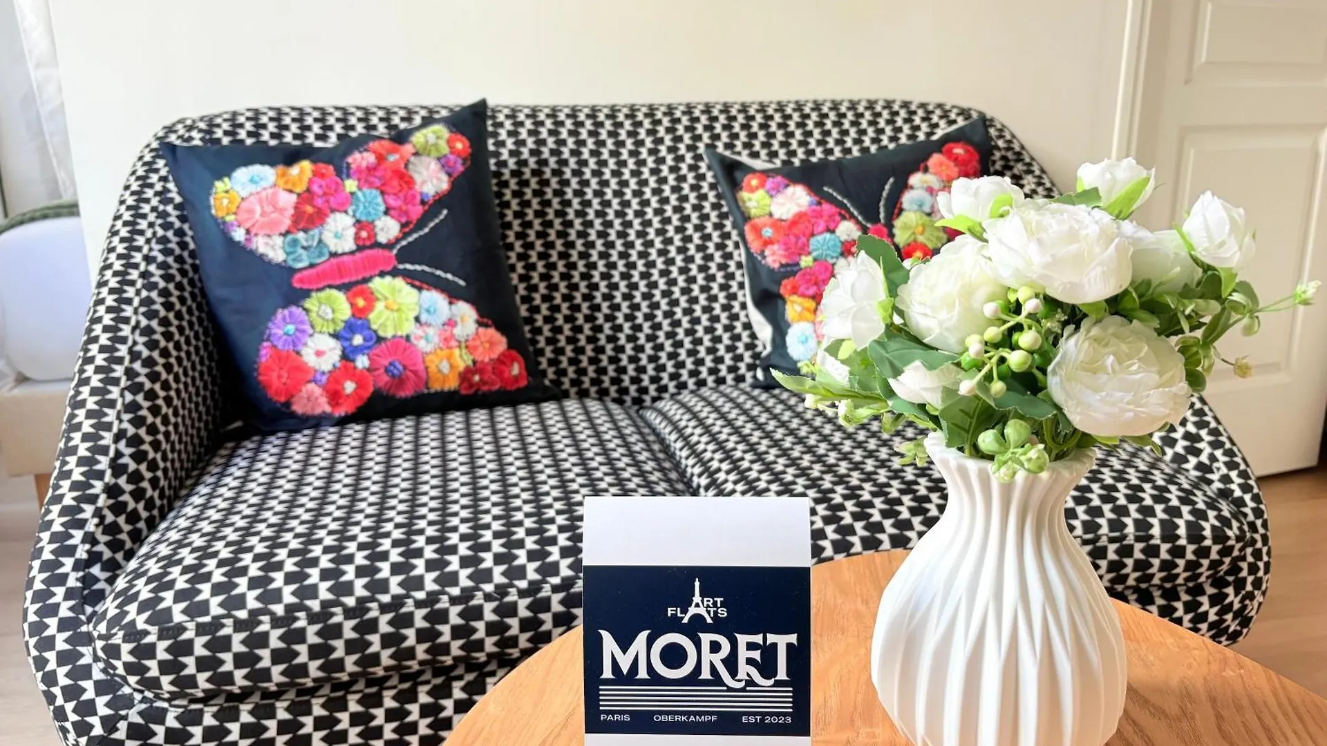 Moret Art Flats Trendy East פריז צרפת
