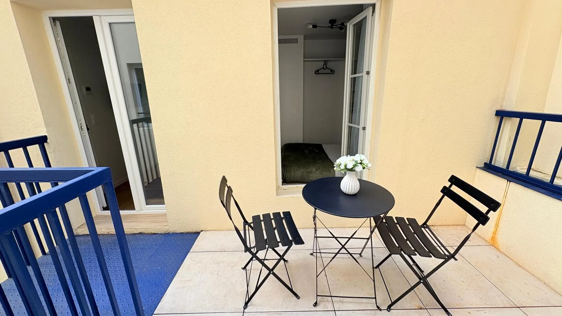 Hotel apartamentowy Moret Art Flats Trendy East Paryż